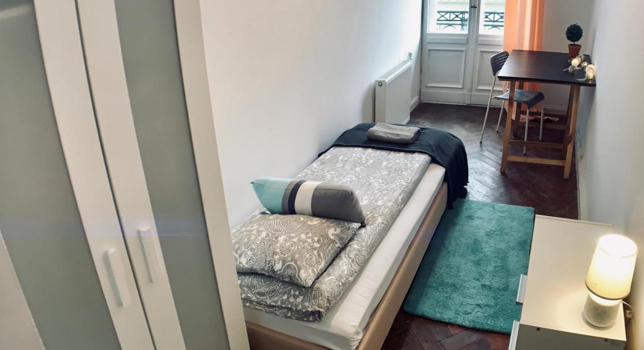 Unique Room Old Town بوزنان المظهر الخارجي الصورة