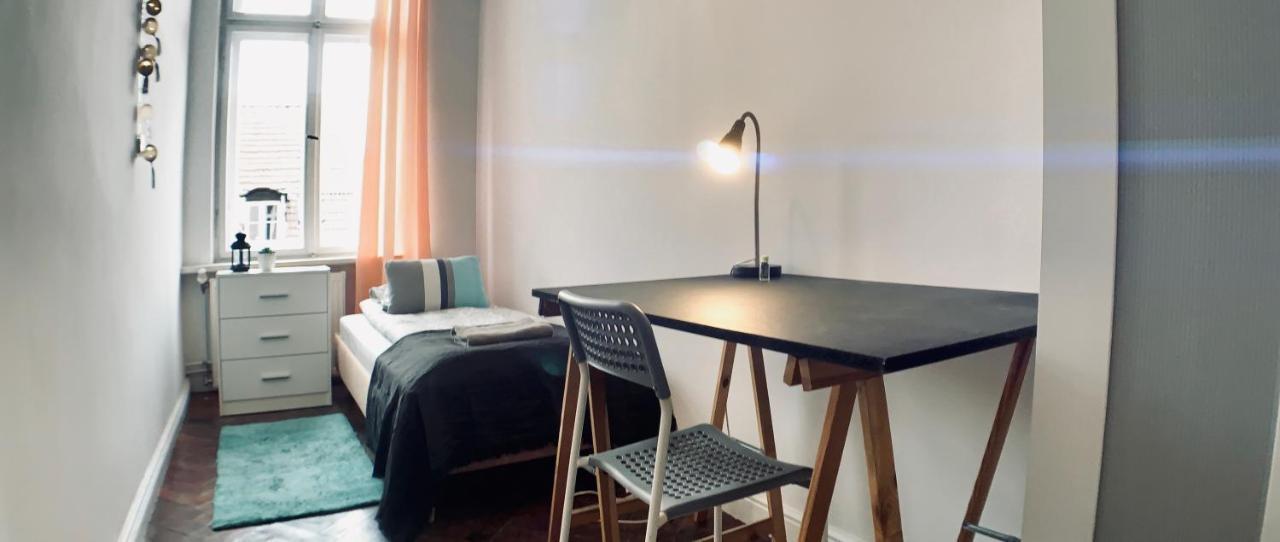 Unique Room Old Town بوزنان المظهر الخارجي الصورة