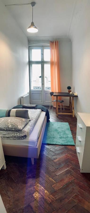 Unique Room Old Town بوزنان المظهر الخارجي الصورة